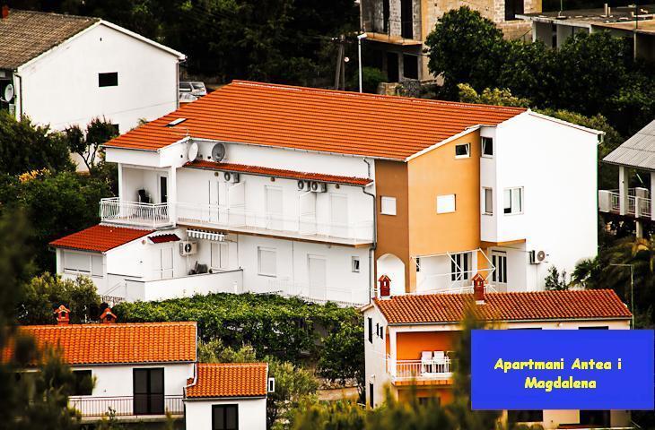 Apartments Antea & Magdalena Pirovac Eksteriør billede