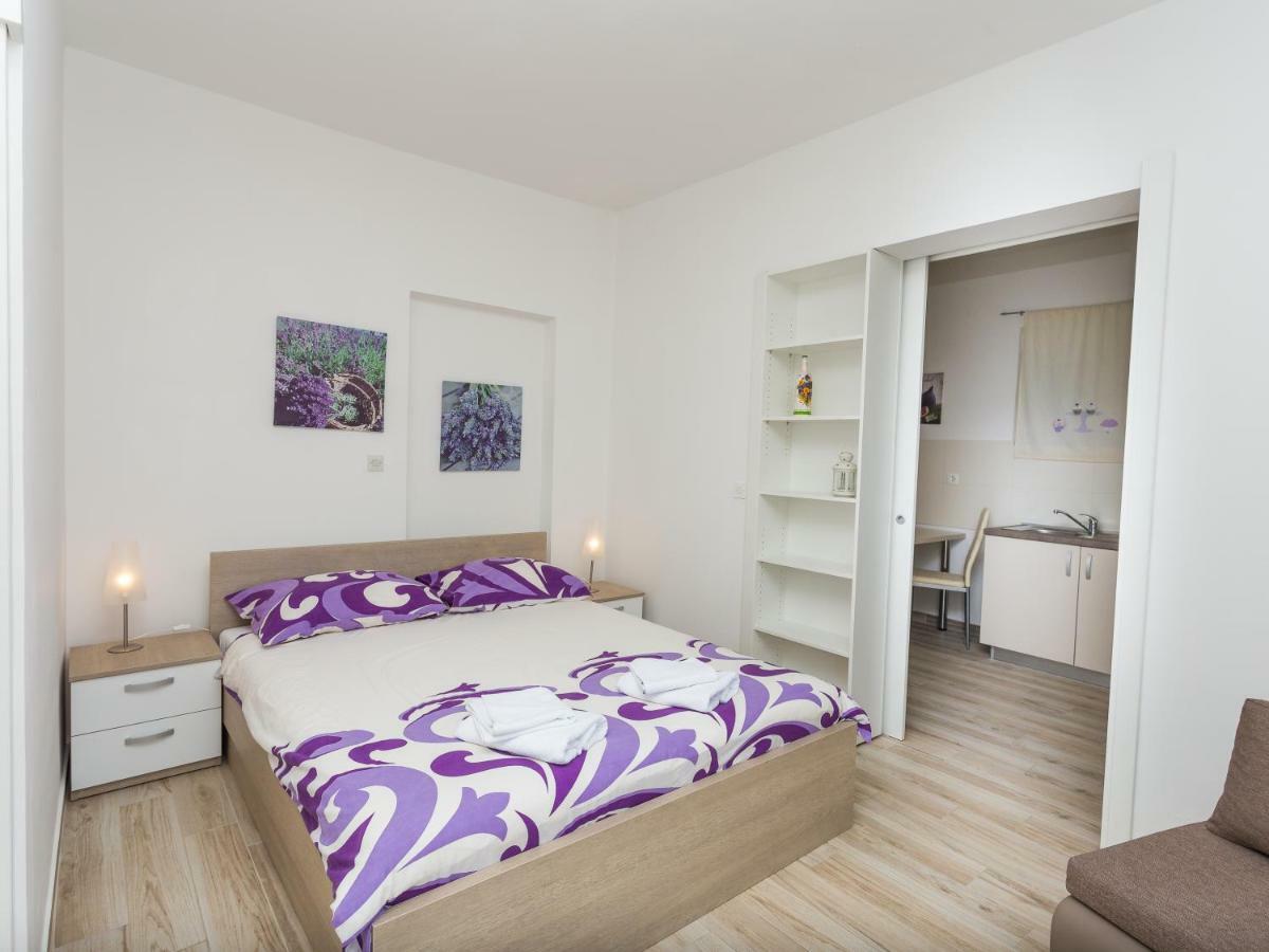 Apartments Antea & Magdalena Pirovac Eksteriør billede